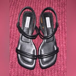 Steve Madden Black Hattie Slingback Sandal Sz 8 1/2 Black Square Toe Block Heel